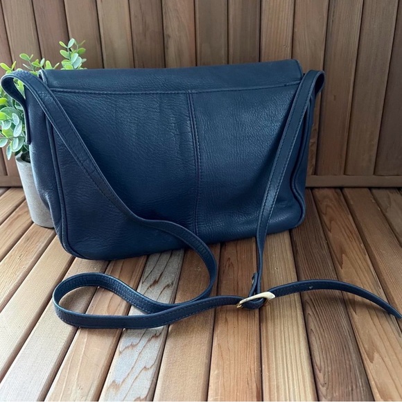 Berman'S Handbags - Vintage Berman’S Genuine Leather Slouchy Crossbody Clutch Made in Hong Kong